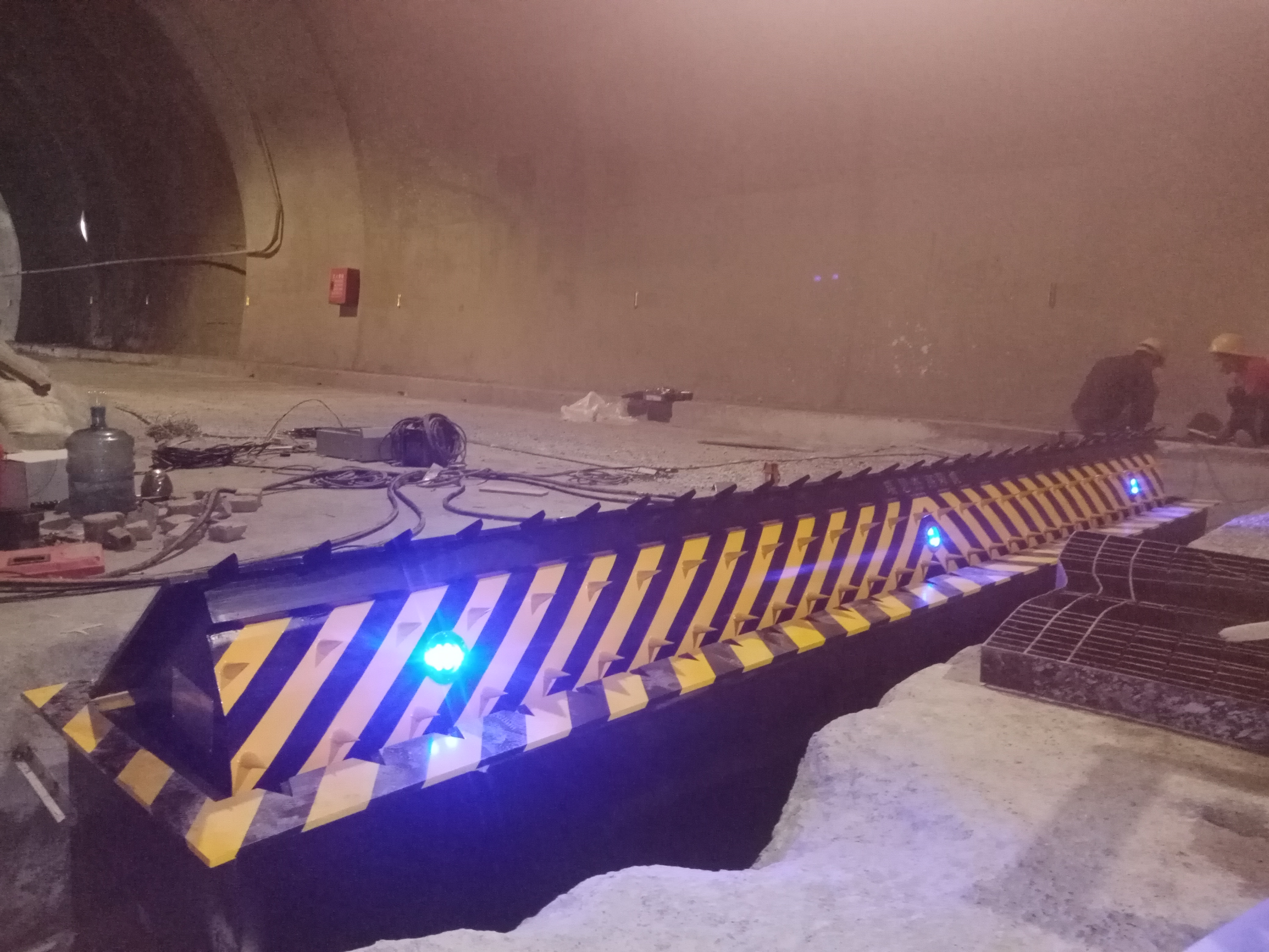 液壓翻板路障機應用場景