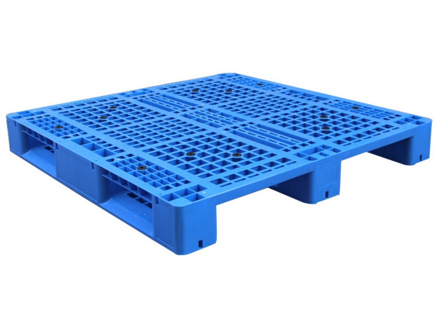 孚瑞吹塑托盘生产车间