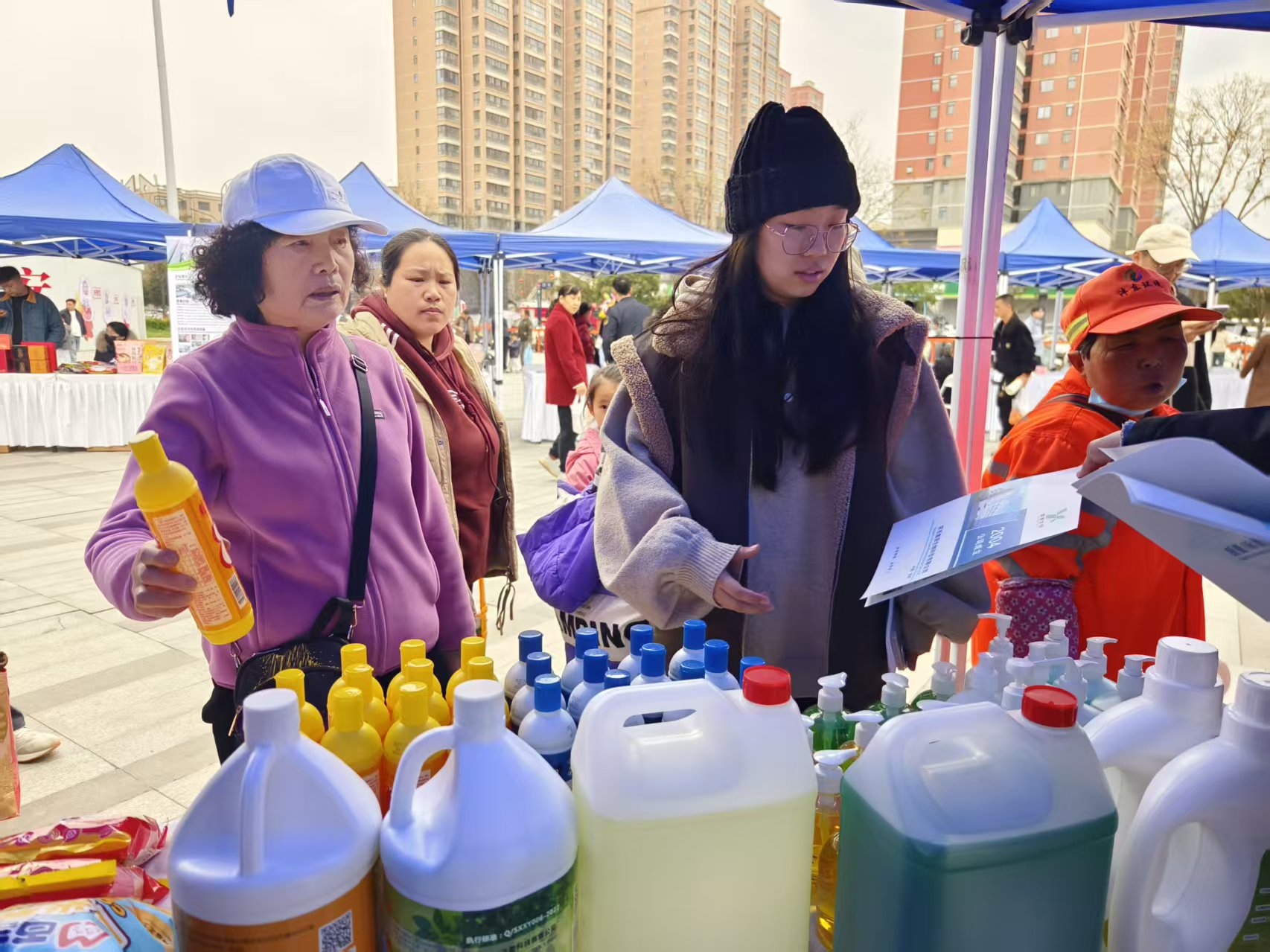 酒店客房消毒作业实景
