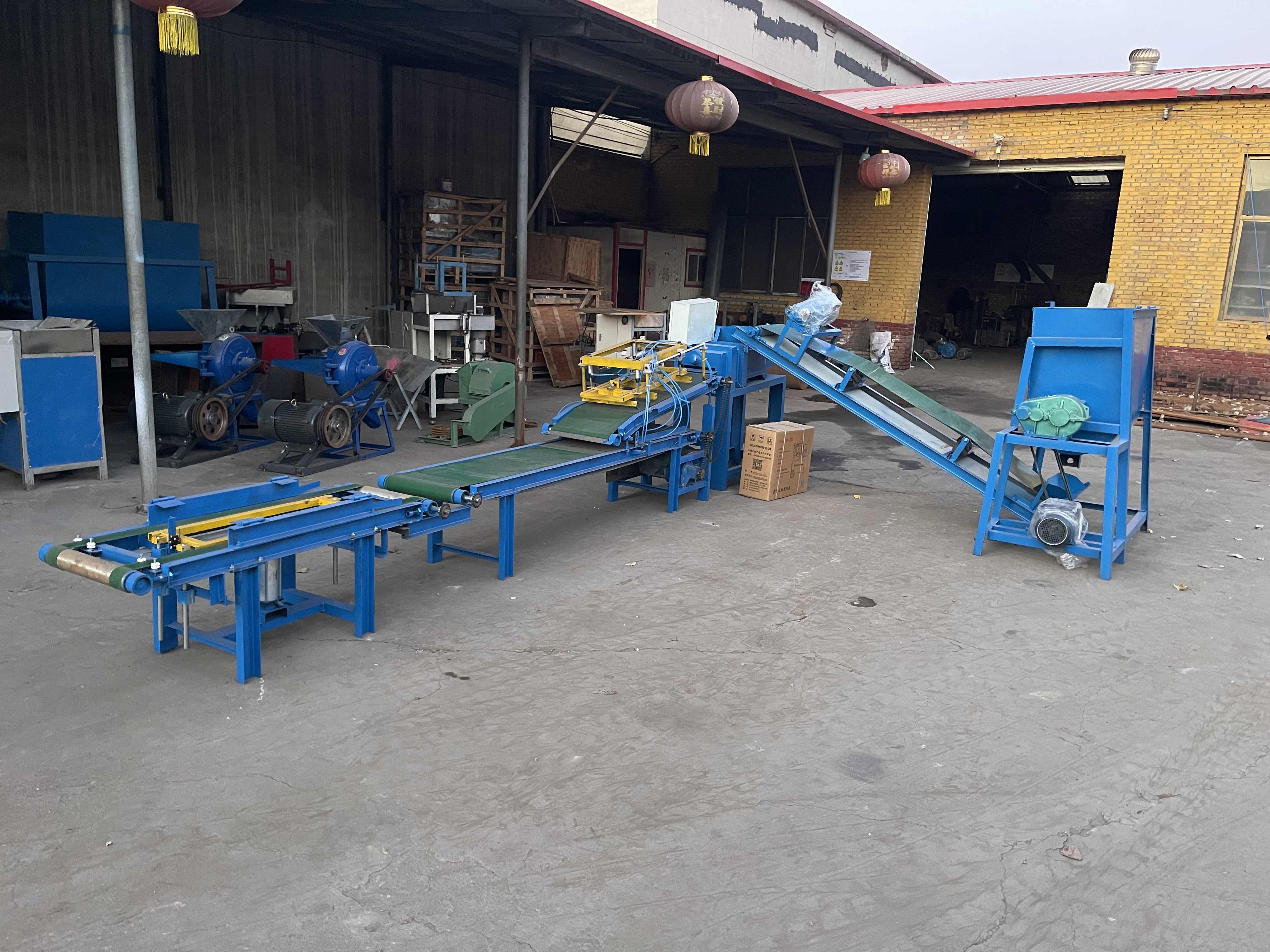 建伟制香机生产车间实景