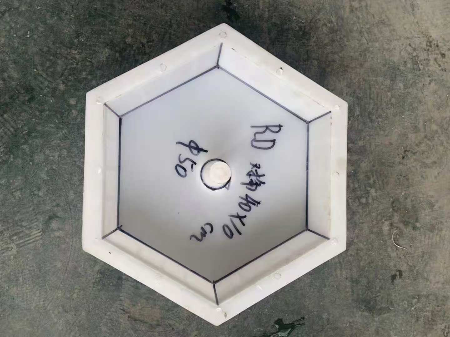 电缆槽模具设计示意图