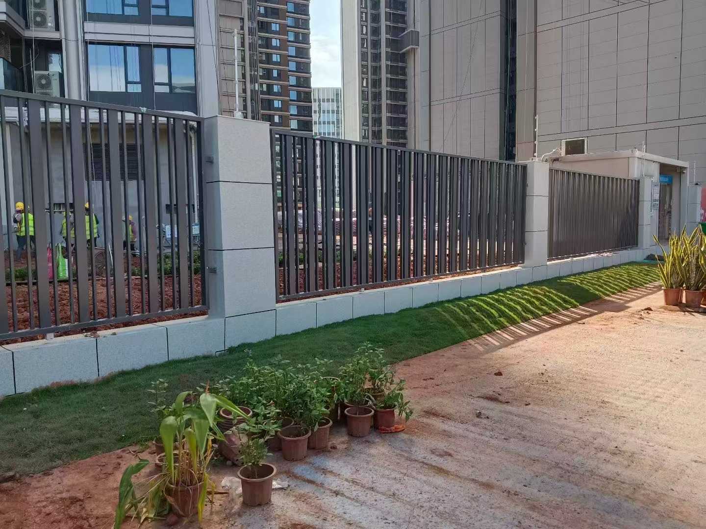 庭院铁艺锌钢护栏示例