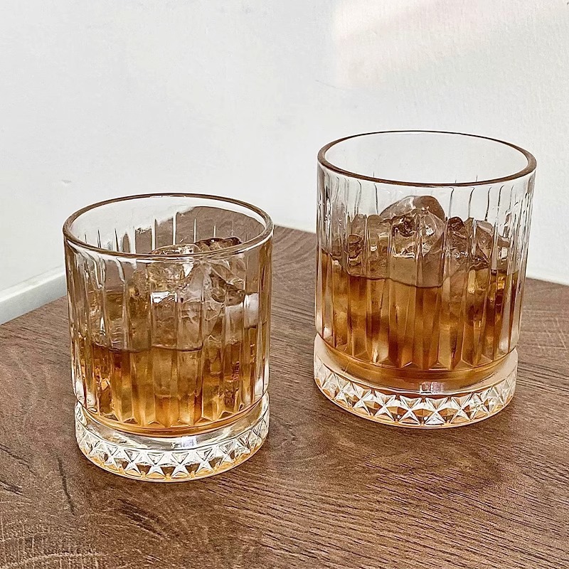 威士忌杯