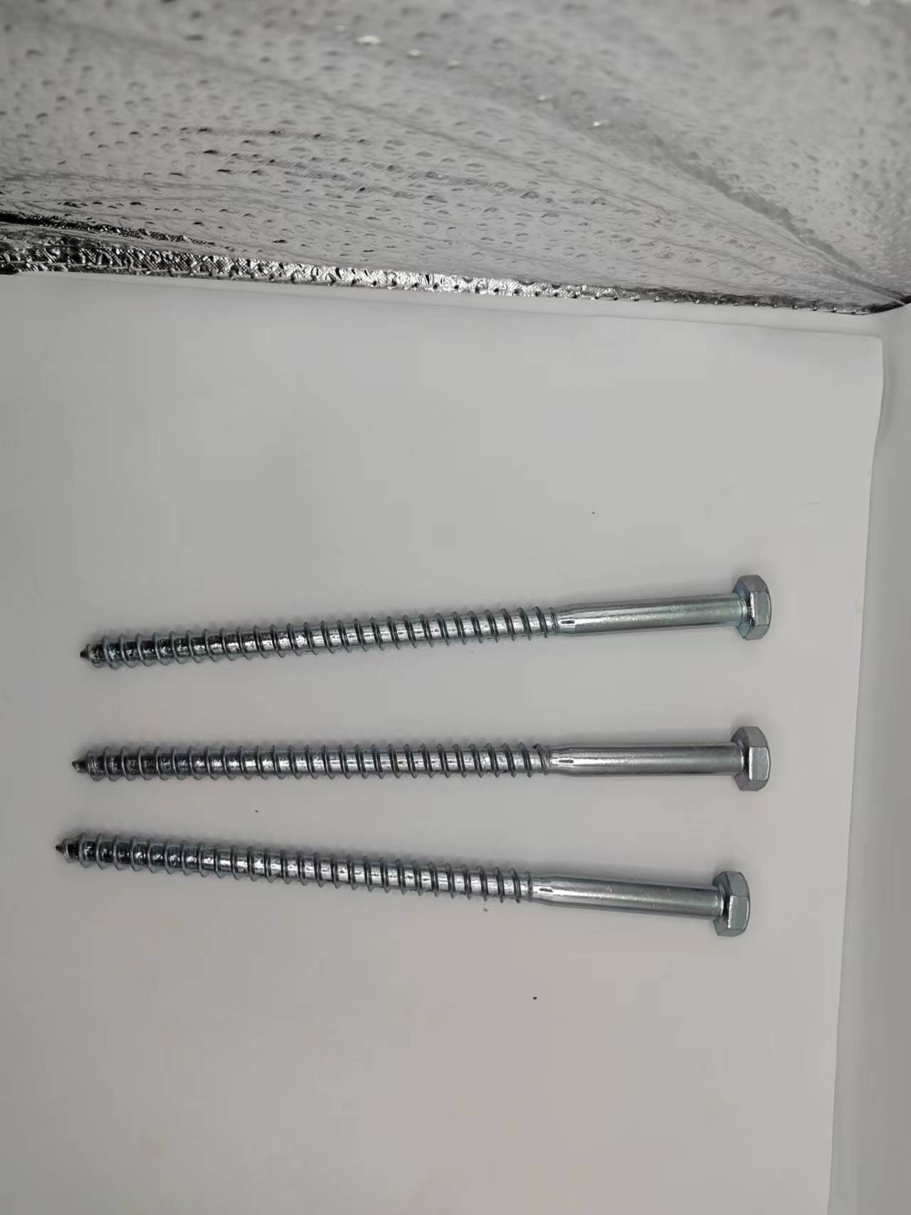 双牙木螺丝产品展示