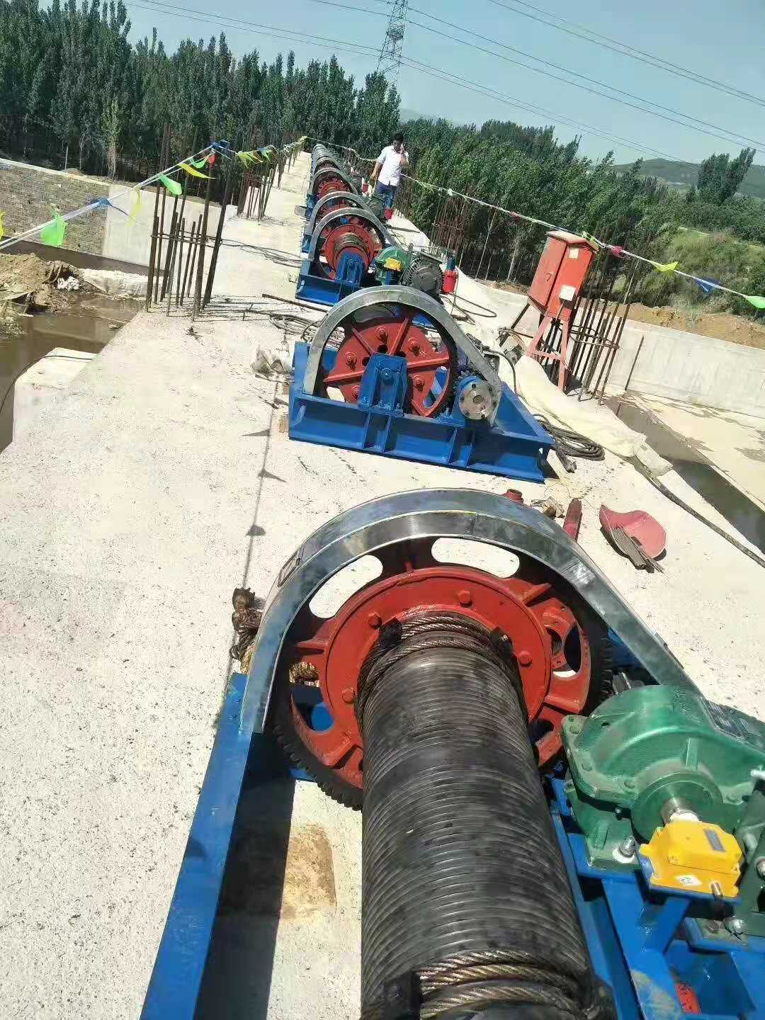卷扬机