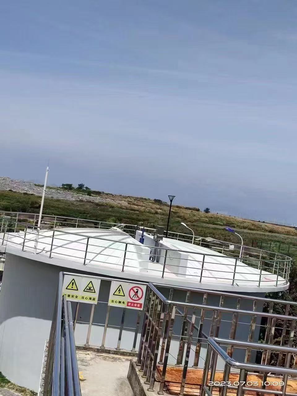 盖板安装现场