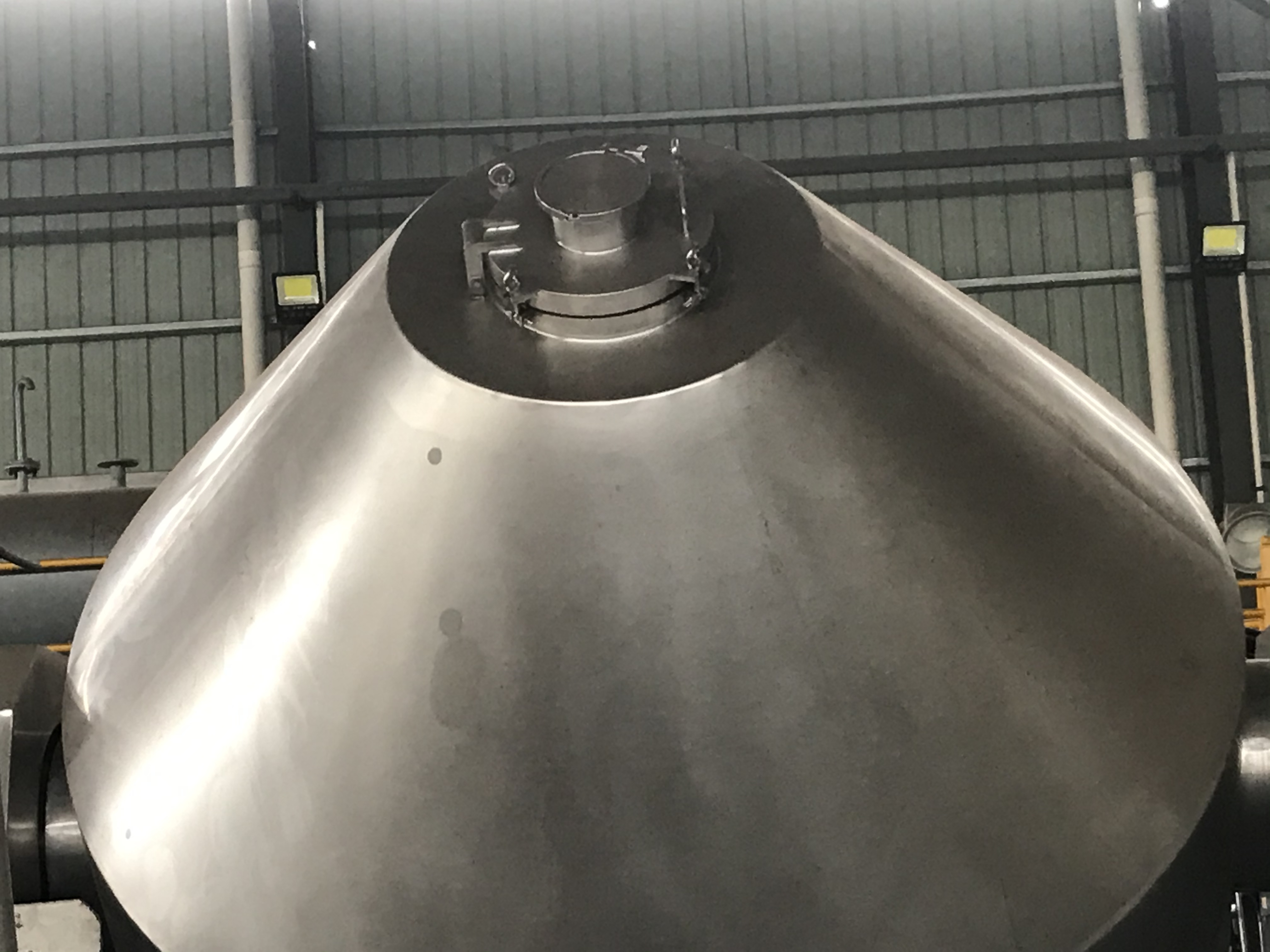 真空干燥机内部结构及工作原理示意