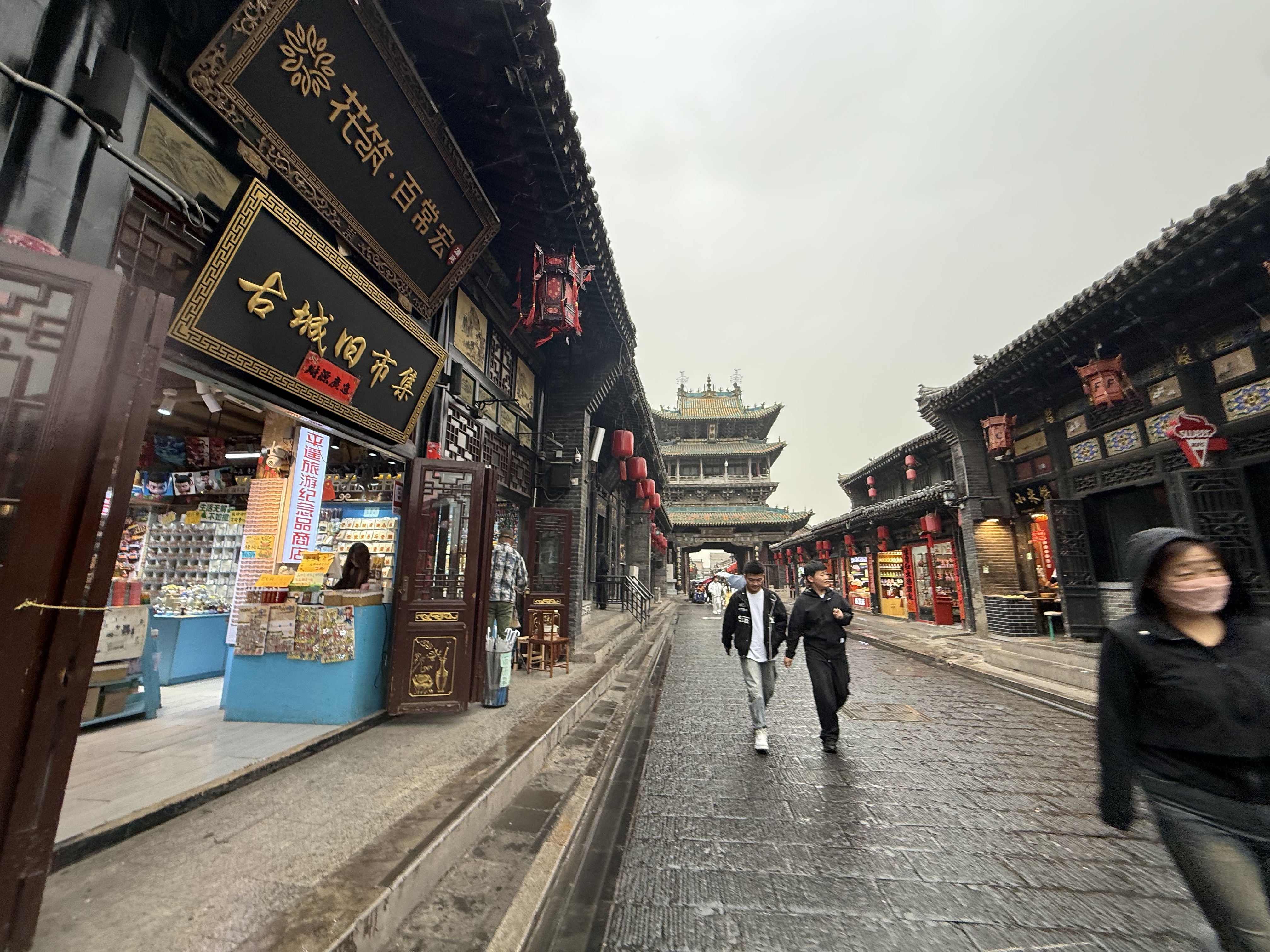 古色古香的客栈庭院