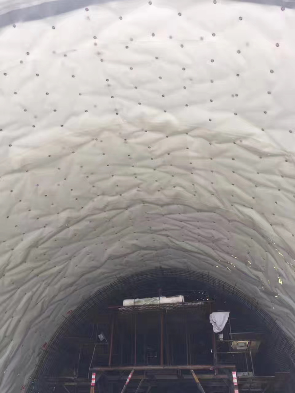 磁焊枪焊接热熔片效果.jpg