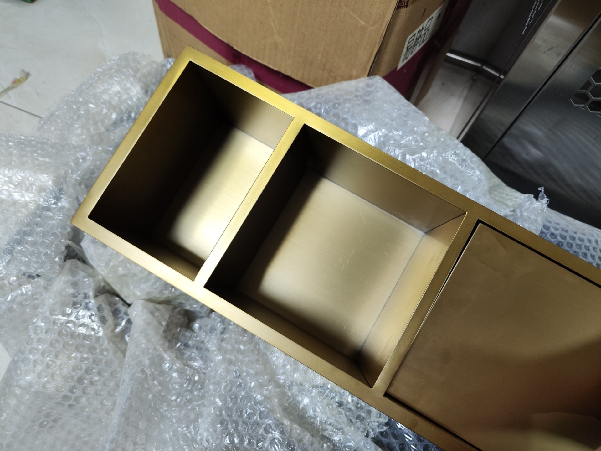 展示工厂生产实力或产品细节的图片