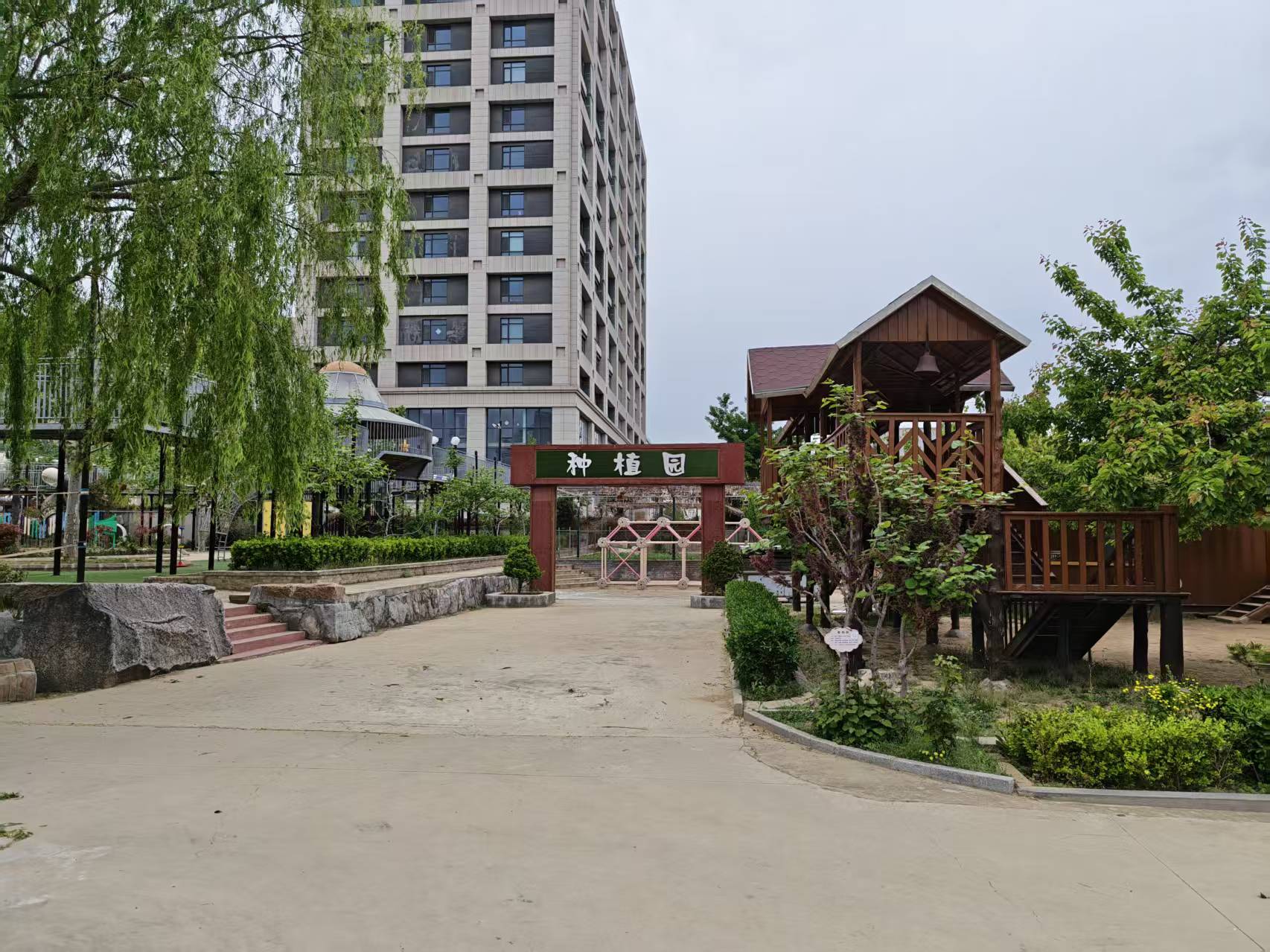 幼兒園室內(nèi)活動場景