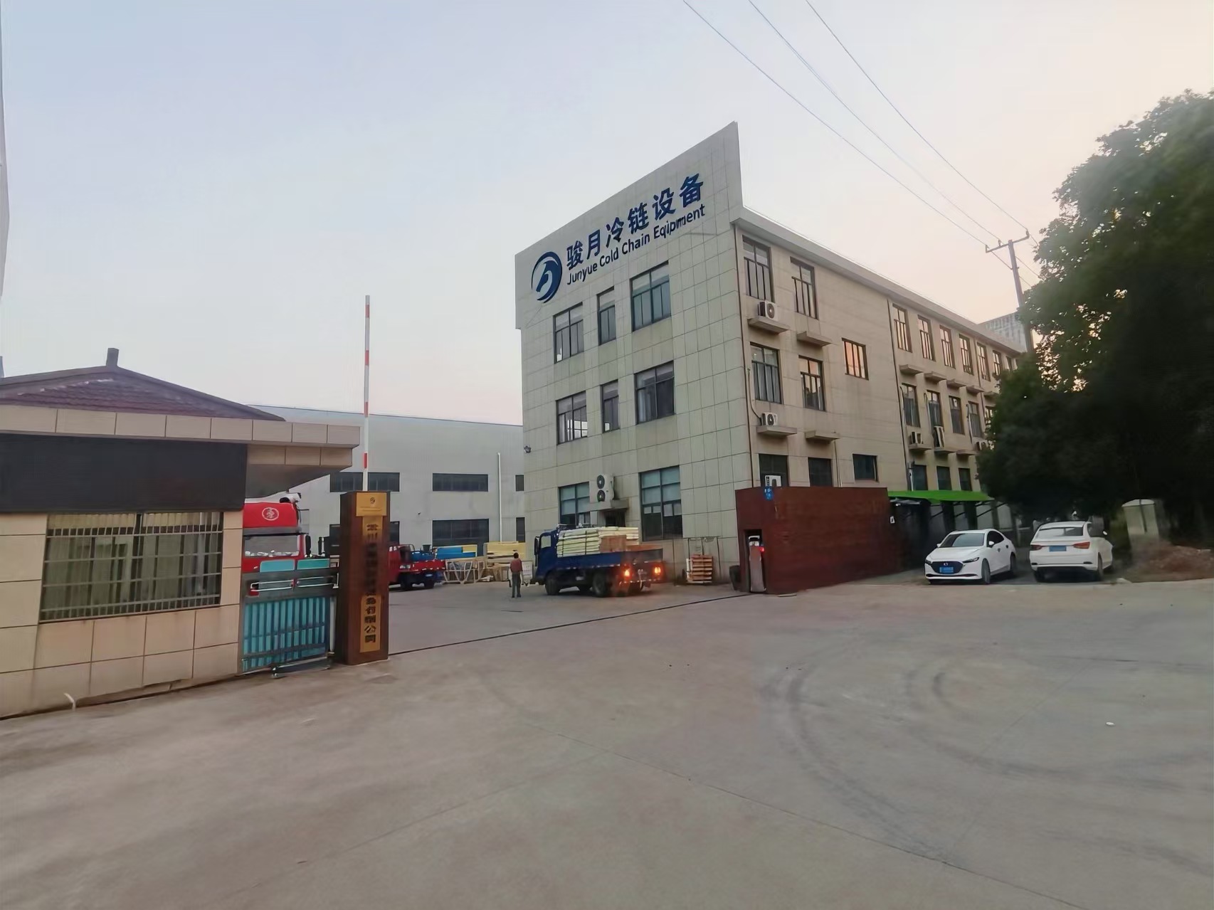 库板工厂.jpg