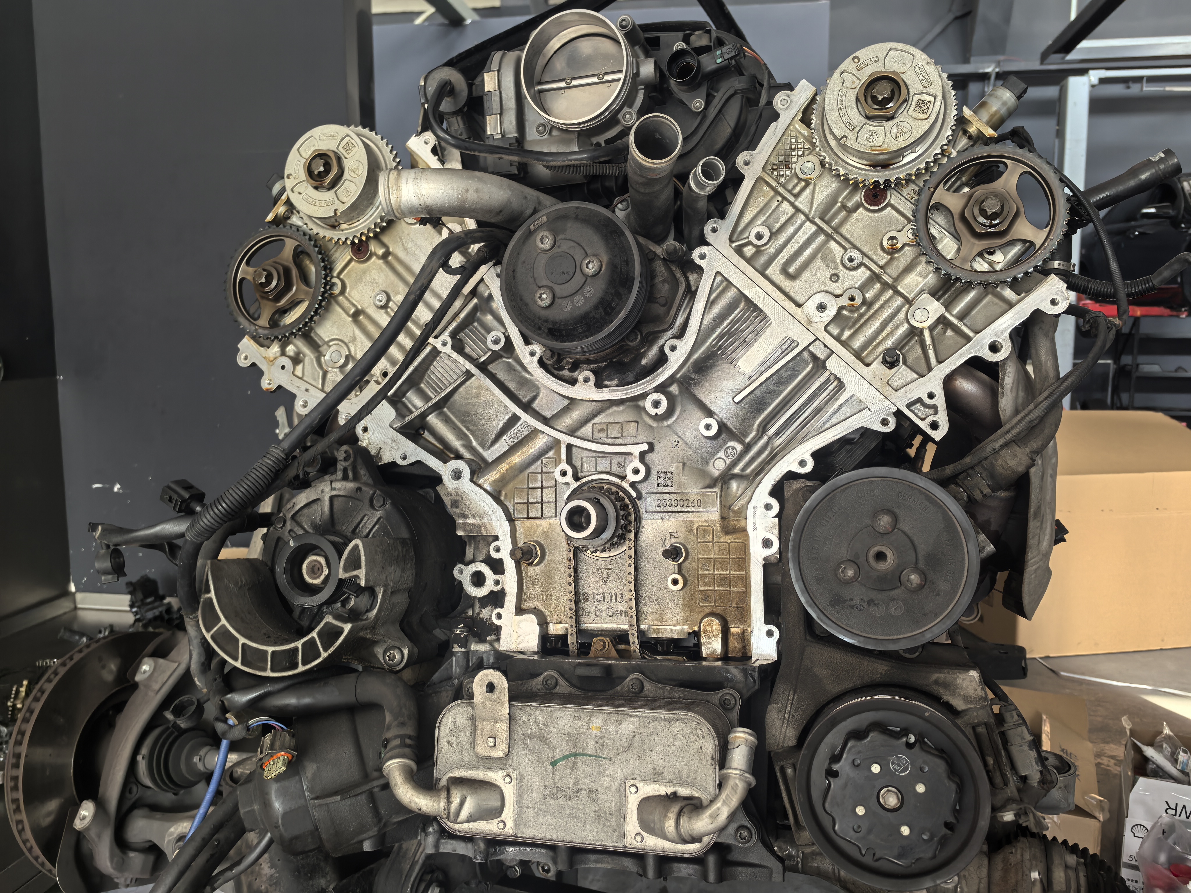 保时捷卡宴TURBO发动机维修