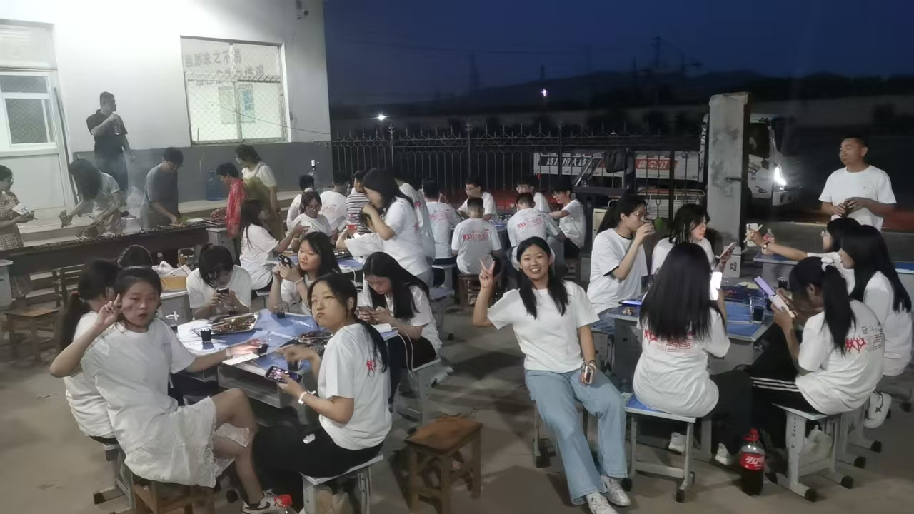 我们的烧烤.jpg