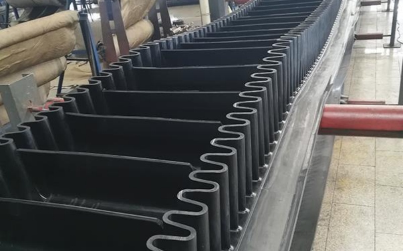 波状挡边输送带