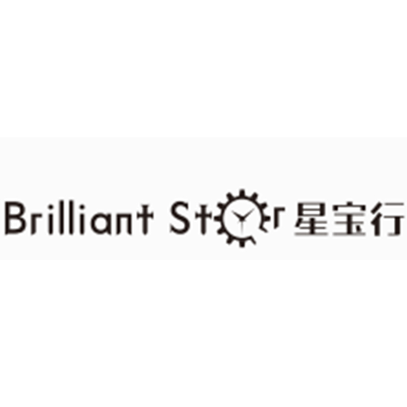 技师在专业维修工作台前进行精细操作