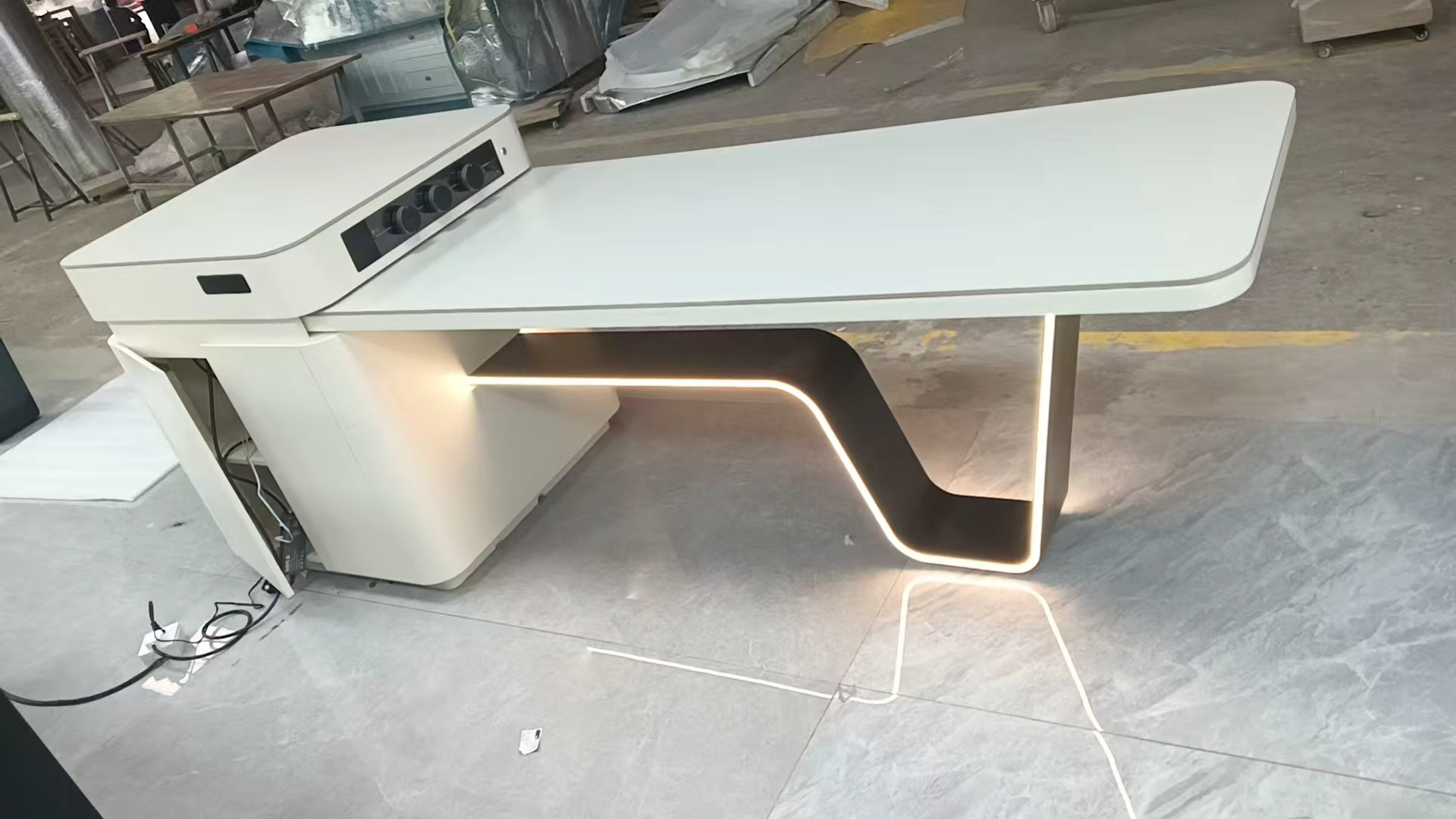 烤漆电视柜轻奢客厅应用场景