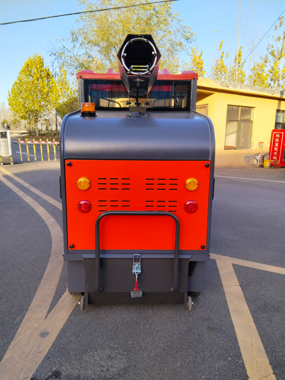 G19007.jpg