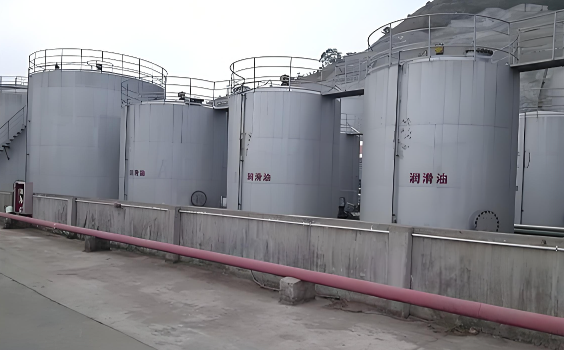 工业清洗现场作业图