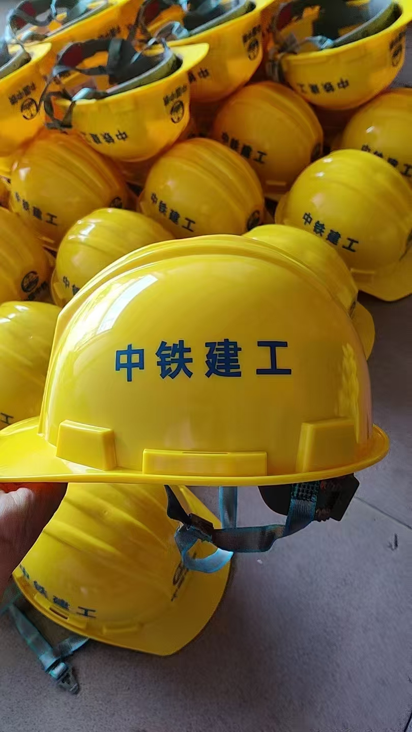 电动车安全帽产品展示