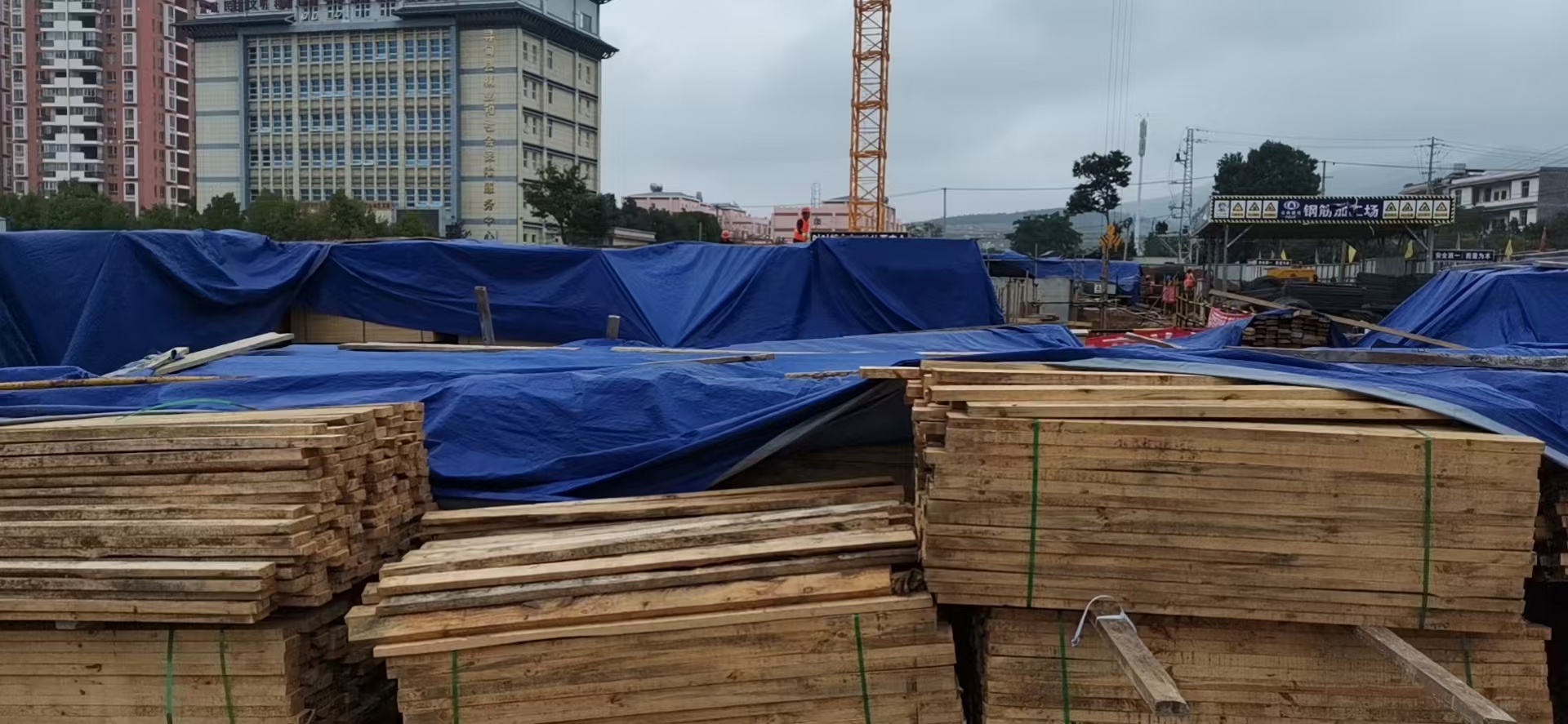 建筑木胶板产品堆场