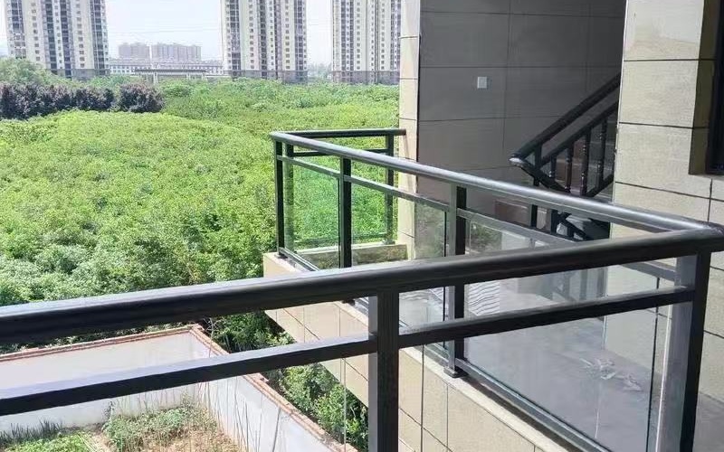 栏杆