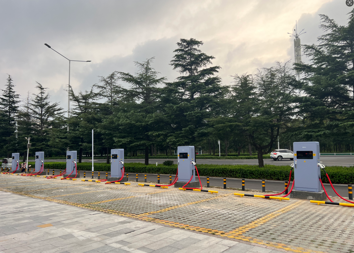 现代化社区充电站实景案例