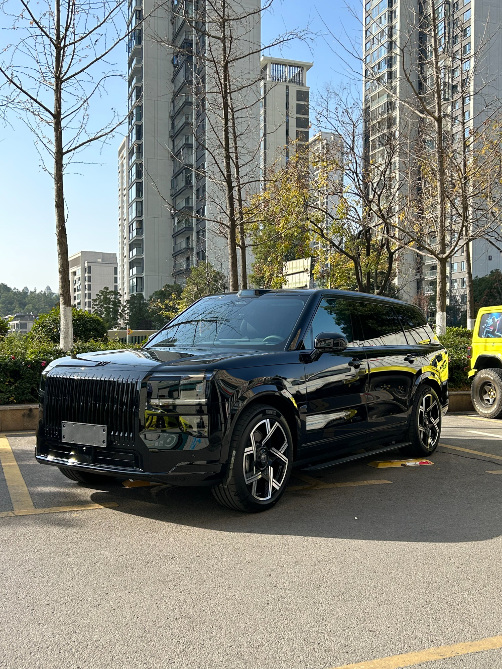 轮毂改装与车辆整体姿态的和谐呈现
