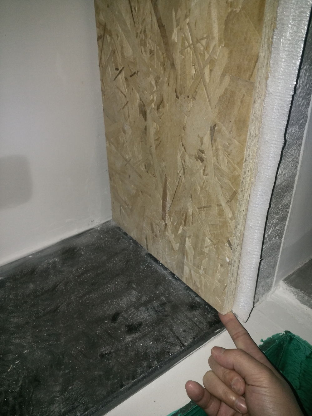 门套基础下面预留1cm防潮缝.jpg