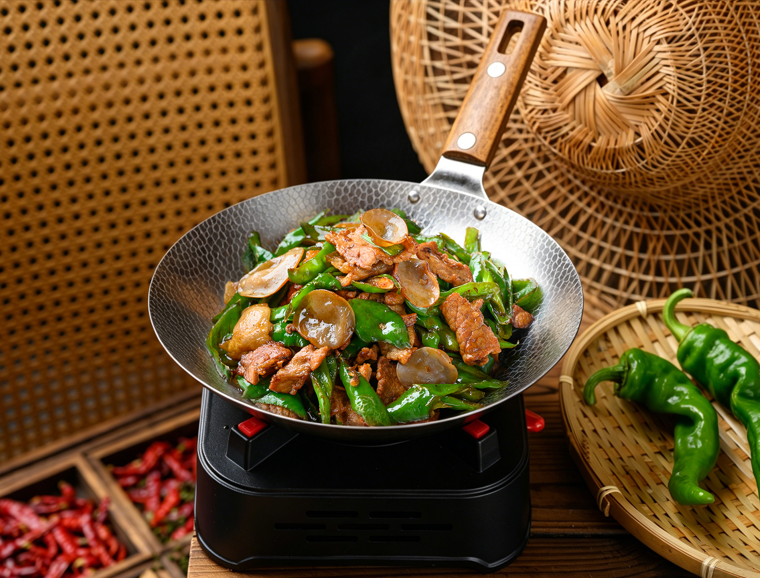 中餐调料-辣椒炒肉图片.jpg