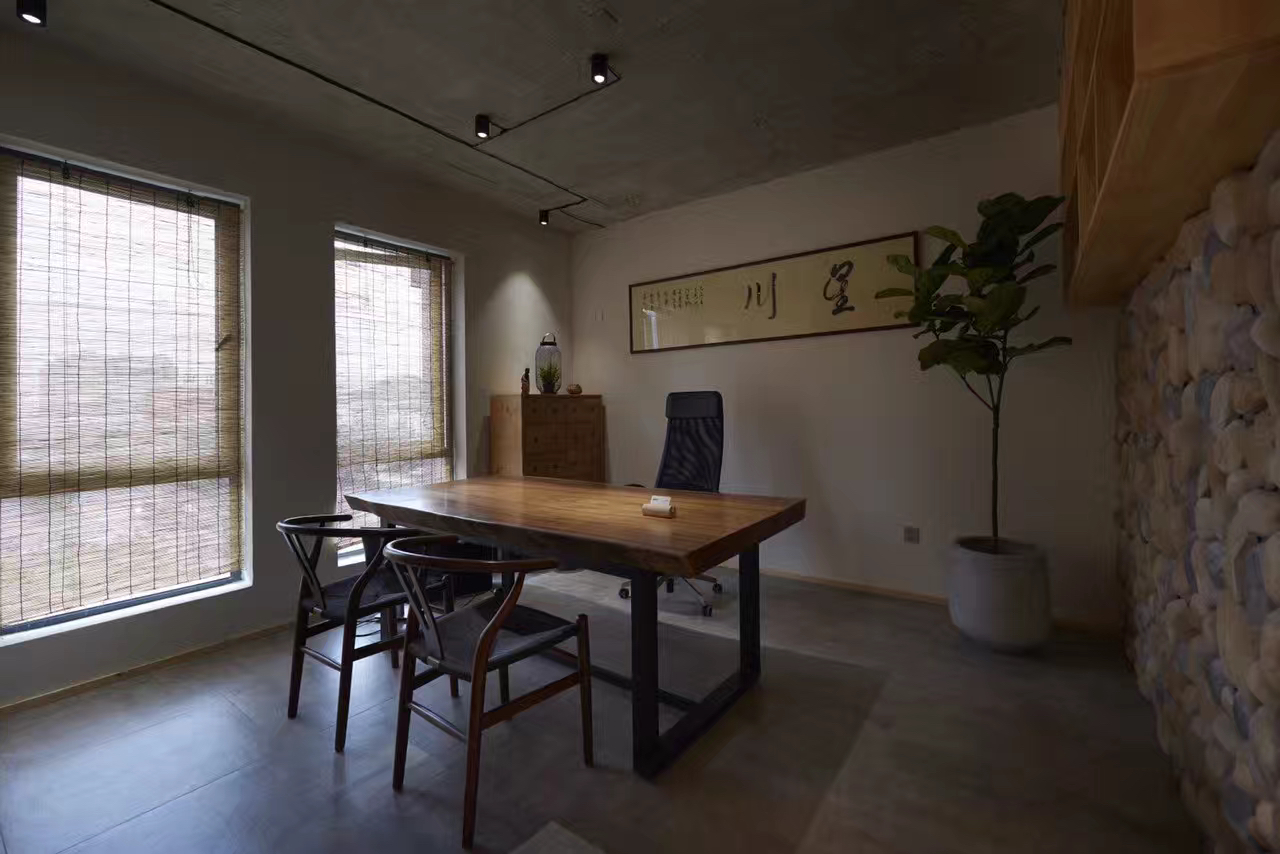 星川设计作品示例:现代简约风格的塑料家居用品设计