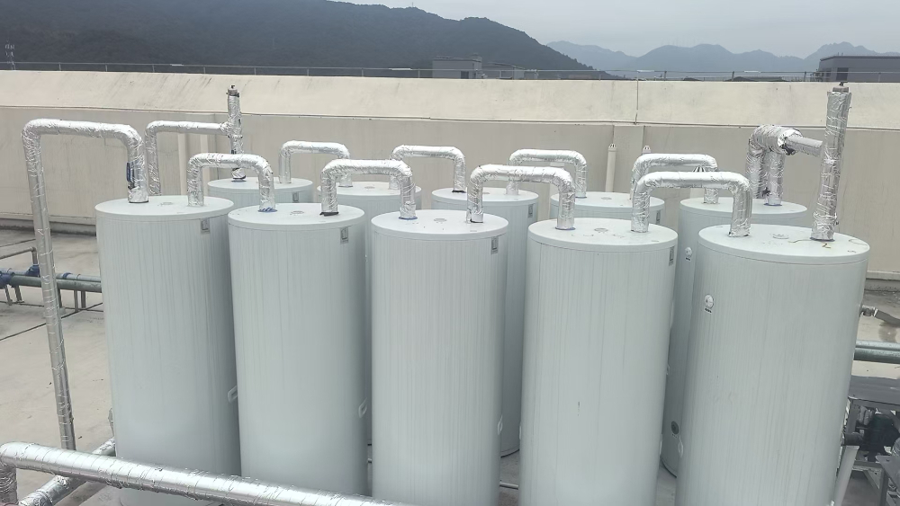 商用两联供主机安装现场