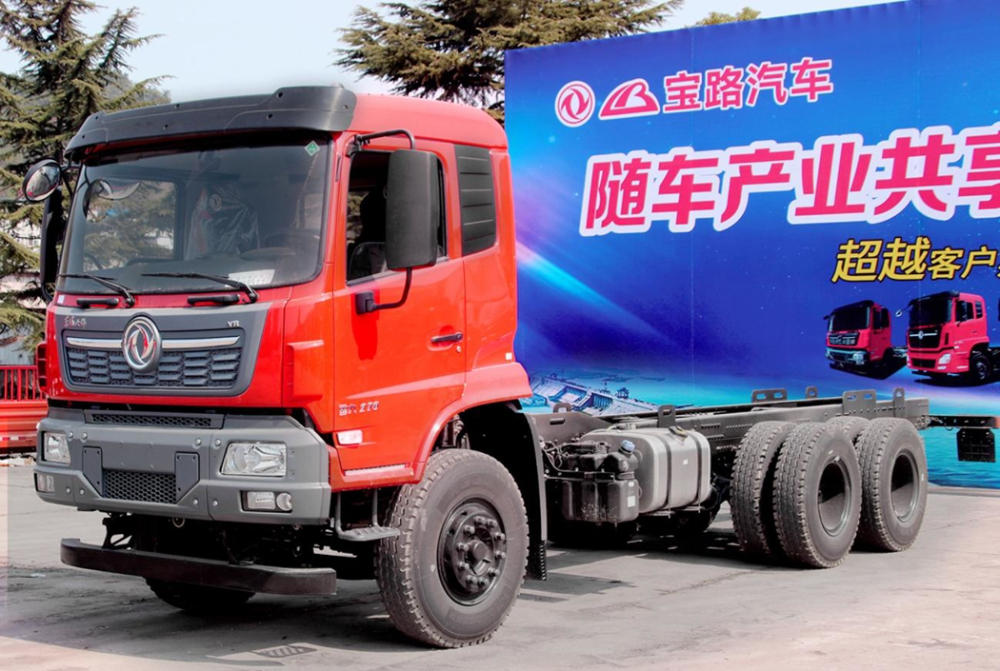 D530豪华平顶工程驾驶室/D560工程版驾驶室（带遮阳罩）