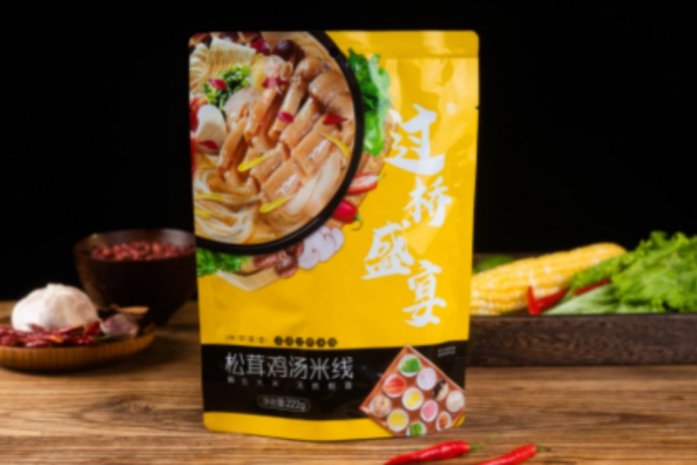 松茸鸡汤米线-过桥盛宴
