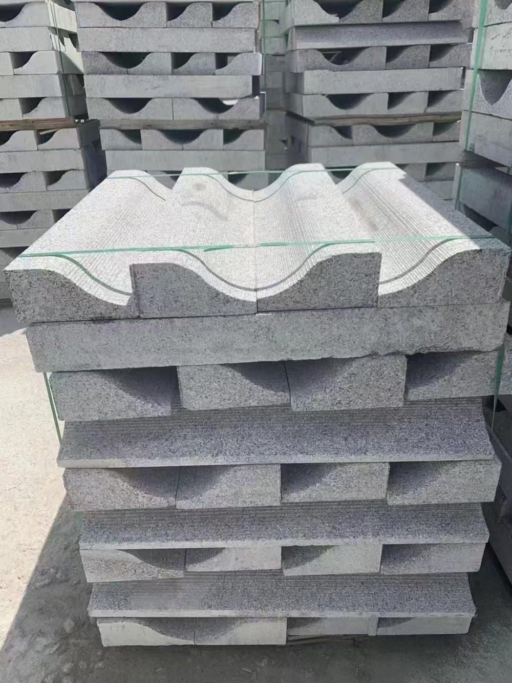 Ｓ型路沿石