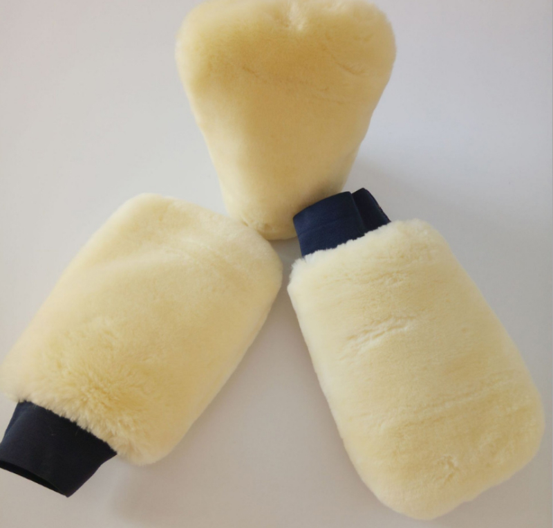 imitation-lambskin-fur-car-wash-mitt_502806.jpg