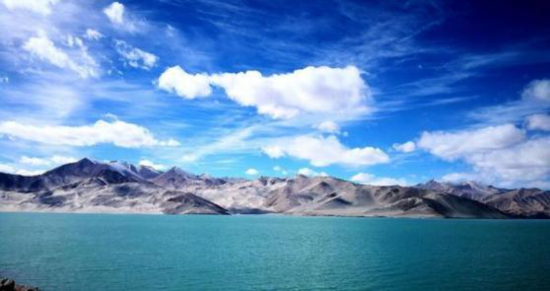 高原湖泊风光旅游