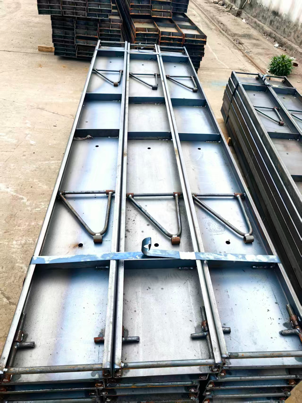 保定站路沿板钢模具 - 一站式服务