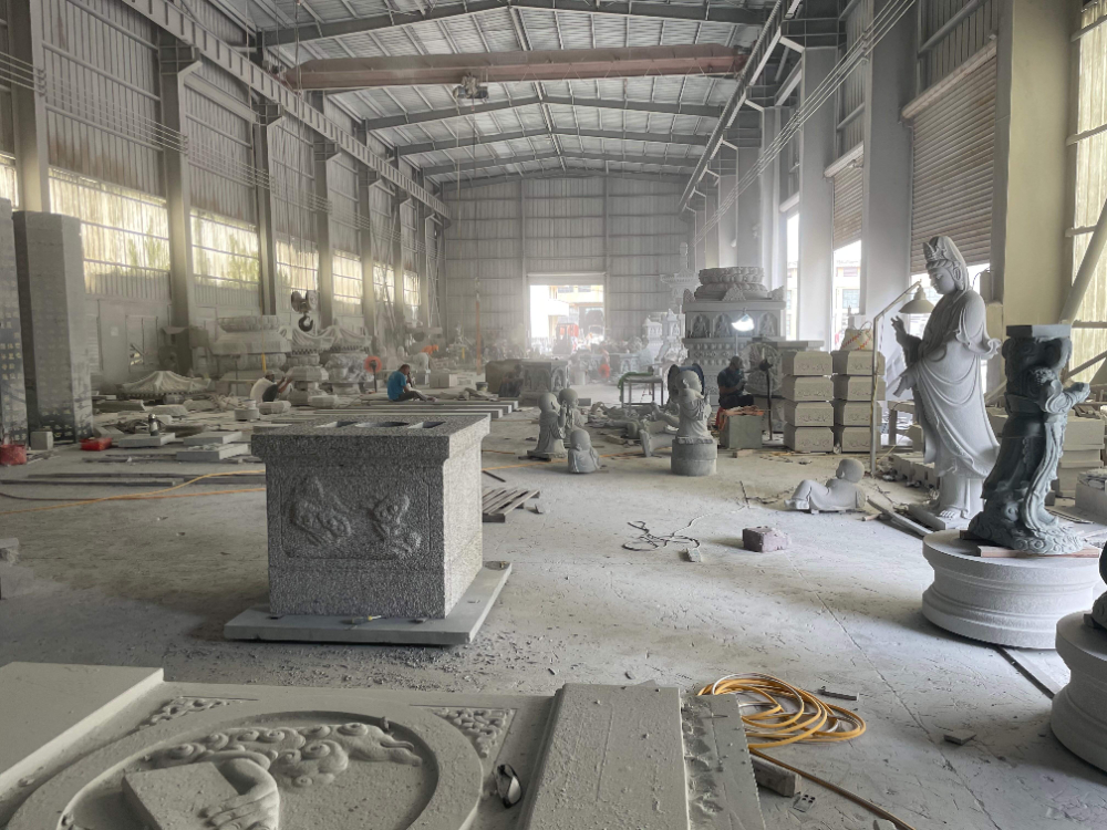 石雕车间加工区.jpg