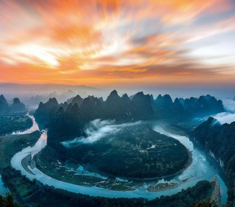 喀斯特地貌风光行程