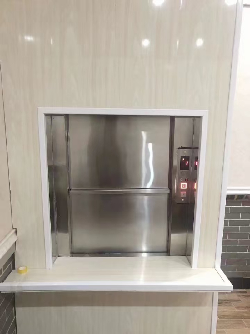 传菜电梯