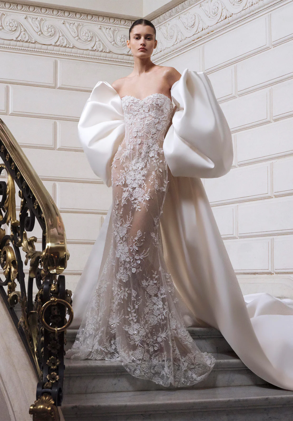 ELIESAAB_BRIDALSS27_LOOK4B.jpg.WEBP