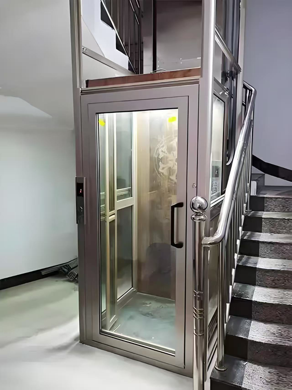 井陉自建房电梯
