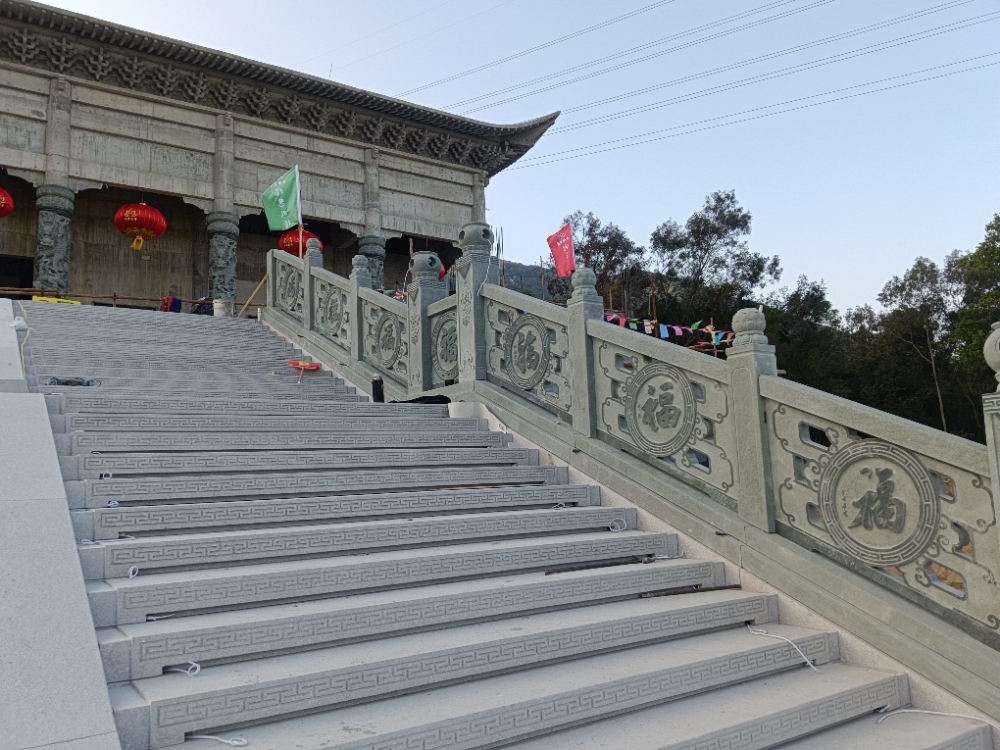 寺院台阶浮雕石栏杆.jpg