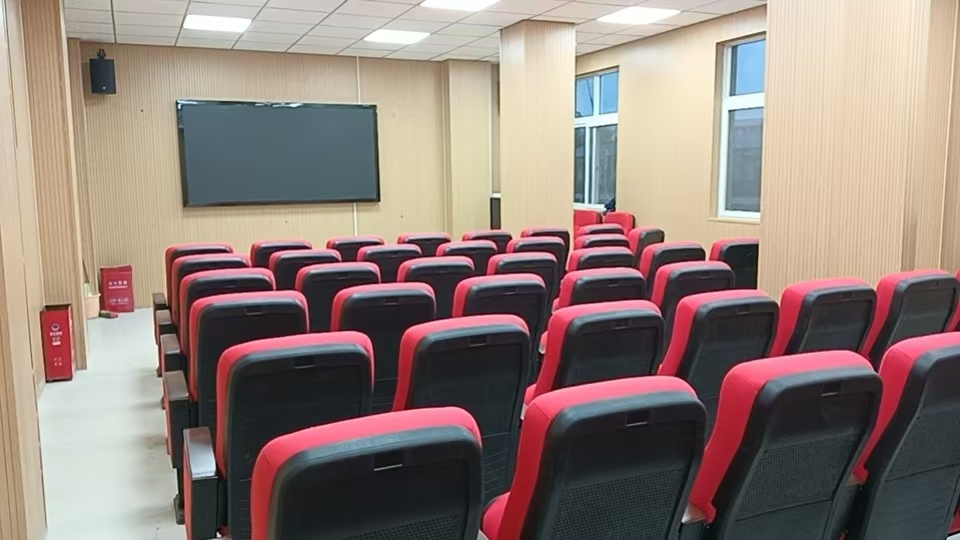 开封一小型报告厅扩声系统