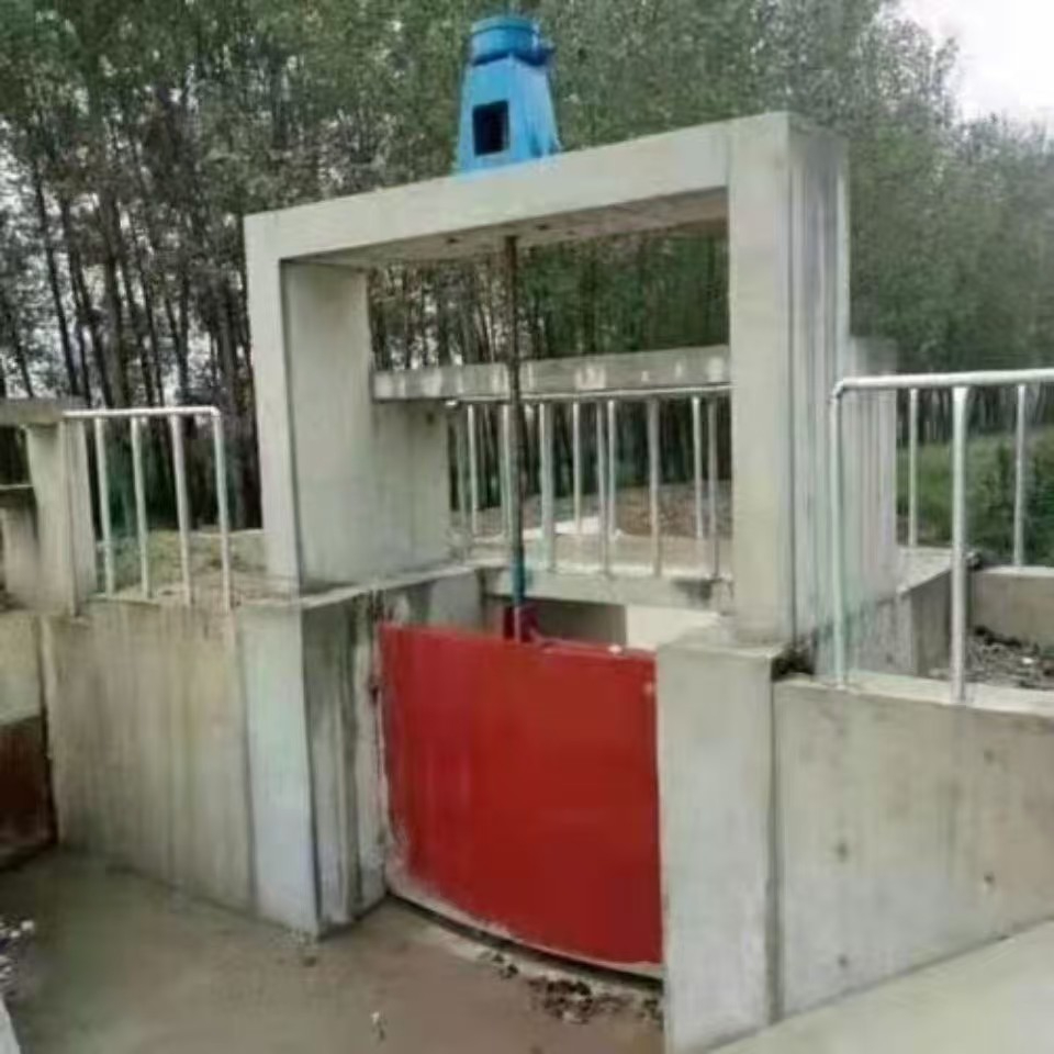 渠道铸铁闸门.jpg