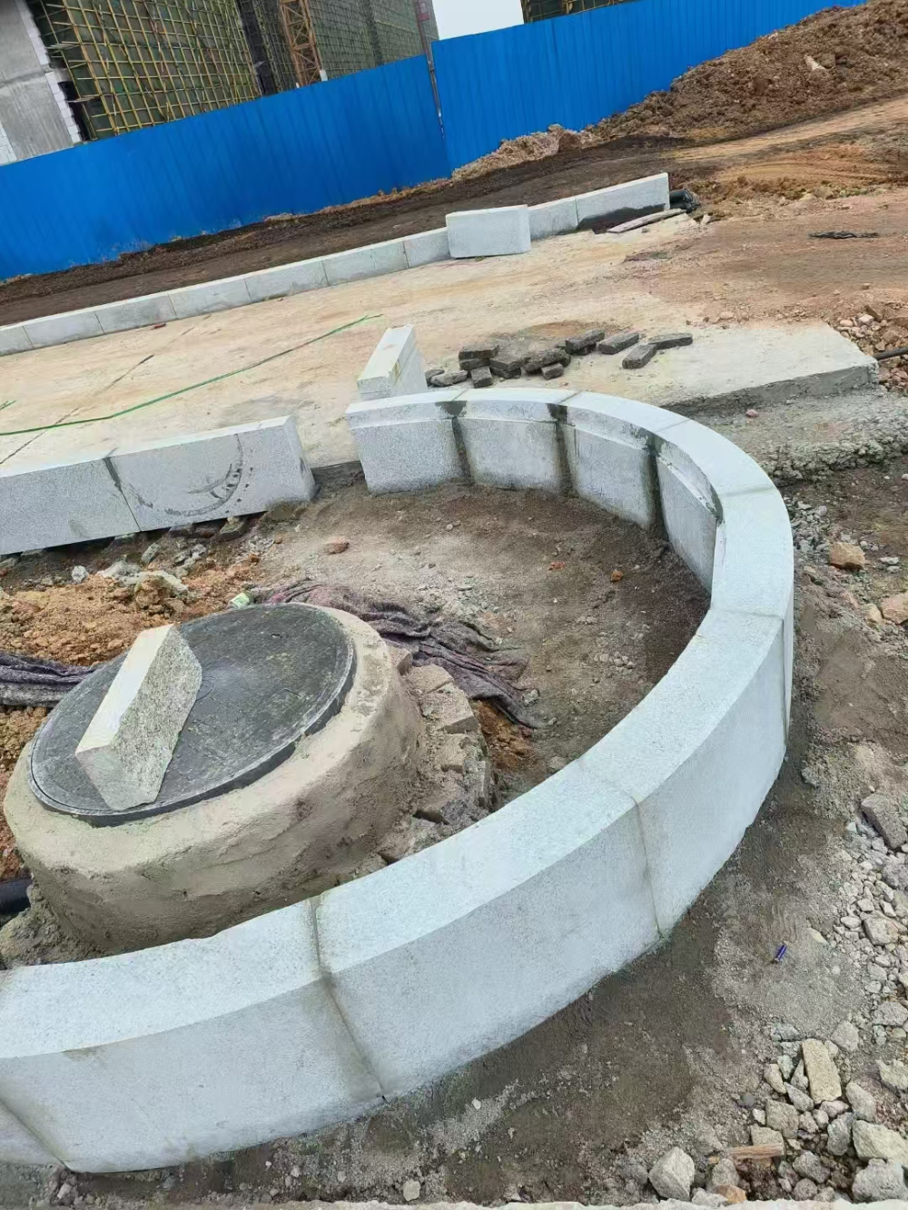 弯道路沿石