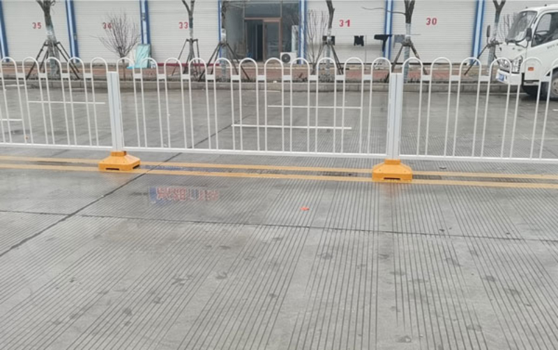 新乡站护栏 - 供应厂家