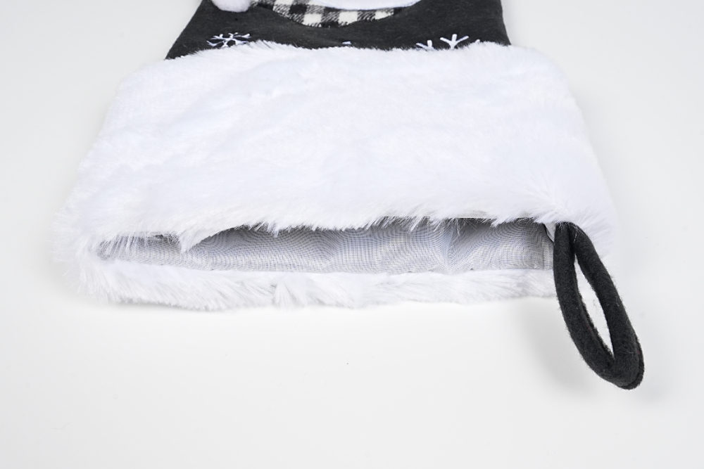 圣诞礼品袜优质厂商怎么选？2025年外贸采购与定制避坑指南