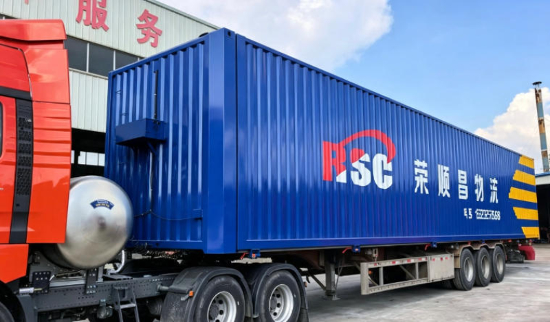 集装箱运输半挂车